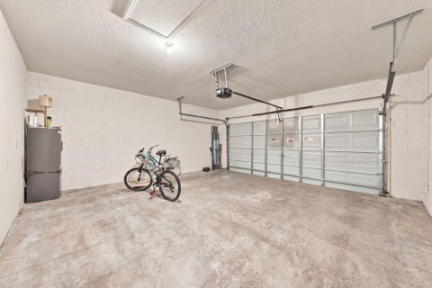 Casa en venta en Port St. Lucie, Florida, 4 dormitorios, 178 m2 № 2413105 - foto 29
