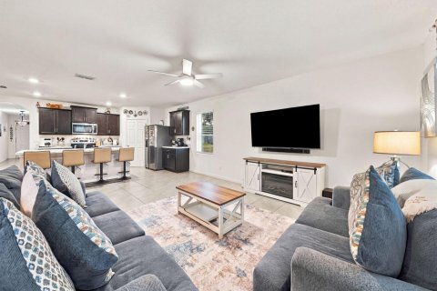 Casa en venta en Port St. Lucie, Florida, 4 dormitorios, 178 m2 № 2413105 - foto 17