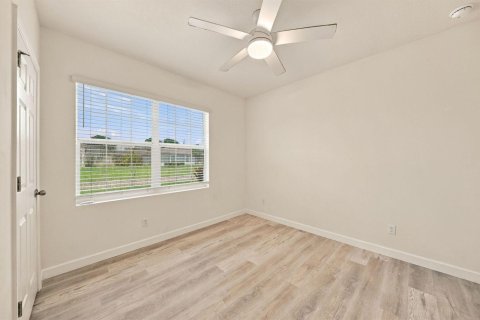 Casa en venta en Port St. Lucie, Florida, 4 dormitorios, 178 m2 № 2413105 - foto 10