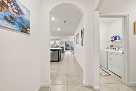 Casa en venta en Port St. Lucie, Florida, 4 dormitorios, 178 m2 № 2413105 - foto 11