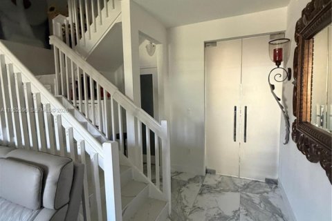 Купить таунхаус в Хомстед, Флорида 3 спальни, 149.76м2, № 2007826 - фото 3