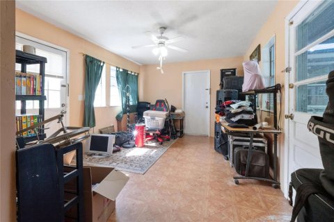 House in Orange City, Florida 4 bedrooms, 95.88 sq.m. № 1881361 - photo 13