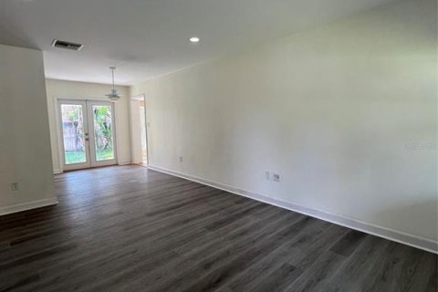 Villa ou maison à louer à Winter Park, Floride: 3 chambres, 126.72 m2 № 2425698 - photo 3