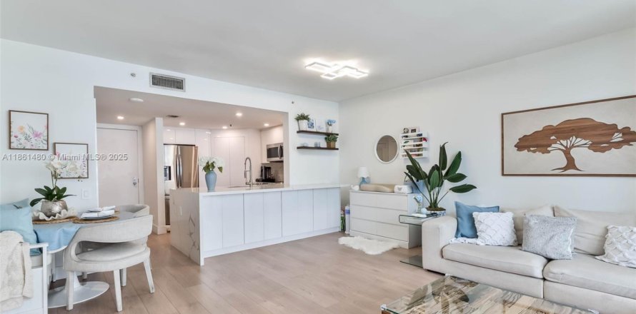 Condo in Miami, Florida, 1 bedroom  № 1892162
