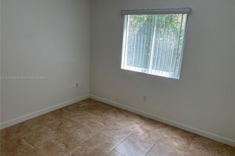 Appartement à louer à Hialeah, Floride: 2 chambres, 74.51 m2 № 1763596 - photo 9