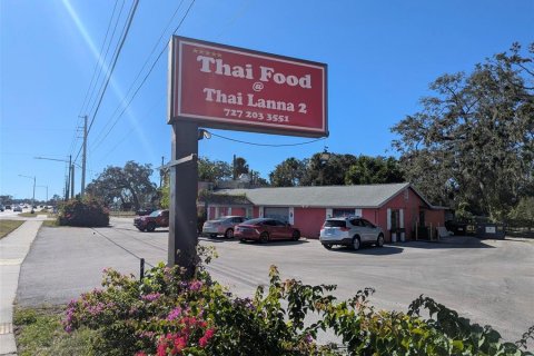 Commercial property in Port Richey, Florida 184.88 sq.m. № 1564674 - photo 1