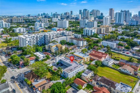 Propiedad comercial en venta en Miami, Florida № 1951693 - foto 15