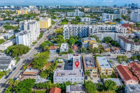 Propiedad comercial en venta en Miami, Florida № 1951693 - foto 11
