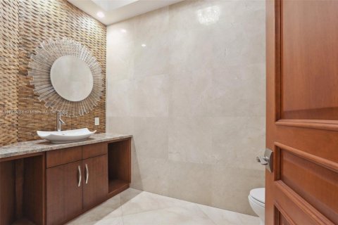 Villa ou maison à vendre à Pinecrest, Floride: 7 chambres, 920.85 m2 № 2024935 - photo 23