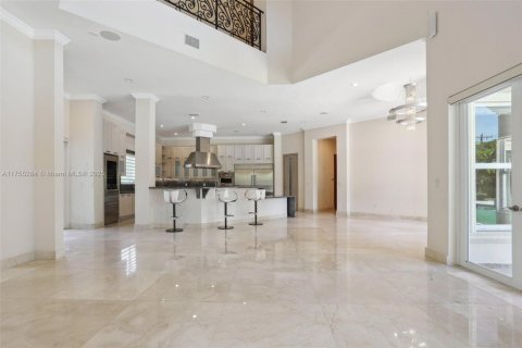 Villa ou maison à vendre à Pinecrest, Floride: 7 chambres, 920.85 m2 № 2024935 - photo 28