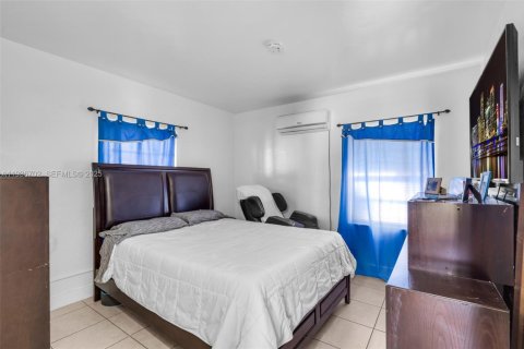 House in Fort Lauderdale, Florida 2 bedrooms, 58.06 sq.m. № 1994629 - photo 18