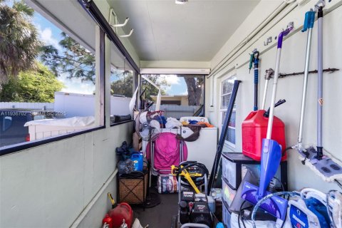 House in Fort Lauderdale, Florida 2 bedrooms, 58.06 sq.m. № 1994629 - photo 22