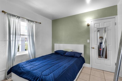 House in Fort Lauderdale, Florida 2 bedrooms, 58.06 sq.m. № 1994629 - photo 17