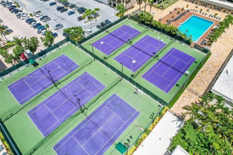 Снять в аренду кондоминиум в Майами, Флорида 2 спальни, 122.26м2, № 1950128 - фото 23