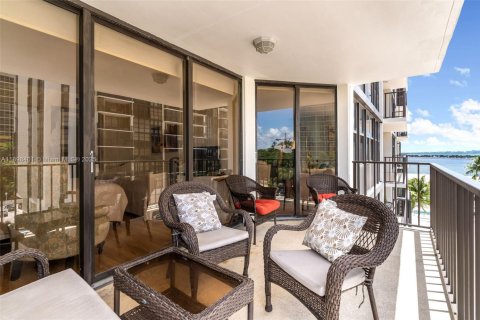 Снять в аренду кондоминиум в Майами, Флорида 2 спальни, 122.26м2, № 1950128 - фото 18