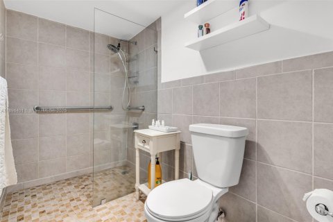 Снять в аренду кондоминиум в Майами, Флорида 2 спальни, 122.26м2, № 1950128 - фото 15