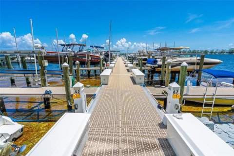 Снять в аренду кондоминиум в Майами, Флорида 2 спальни, 122.26м2, № 1950128 - фото 29