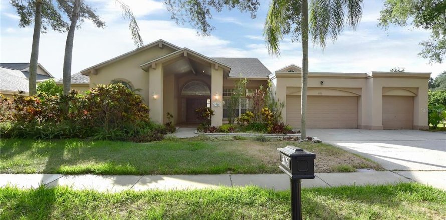 Villa ou maison à Palm Harbor, Floride 5 chambres, 308.06 m2 № 2206942