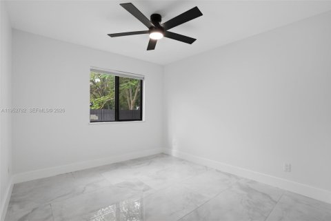 Immobilier commercial à vendre à Miami, Floride: 204.38 m2 № 2008492 - photo 22