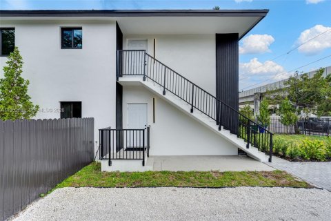 Immobilier commercial à vendre à Miami, Floride: 204.38 m2 № 2008492 - photo 27