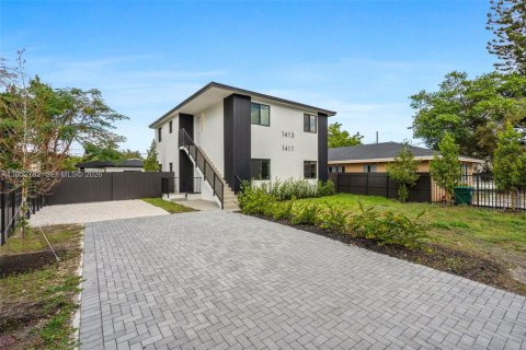 Immobilier commercial à vendre à Miami, Floride: 204.38 m2 № 2008492 - photo 3