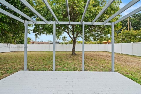 Villa ou maison à vendre à North Miami Beach, Floride: 4 chambres, 160.81 m2 № 2035307 - photo 25