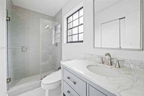 Villa ou maison à vendre à North Miami Beach, Floride: 4 chambres, 160.81 m2 № 2035307 - photo 19