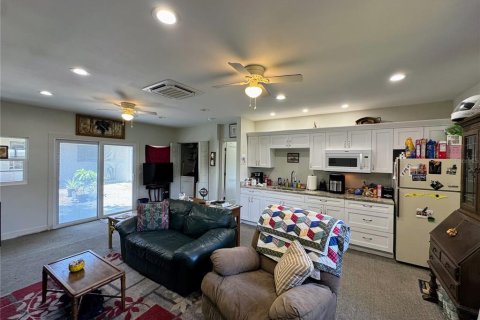 House in Clearwater, Florida 3 bedrooms, 179.49 sq.m. № 1805254 - photo 22