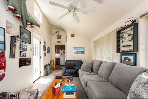 House in Clearwater, Florida 3 bedrooms, 179.49 sq.m. № 1805254 - photo 15