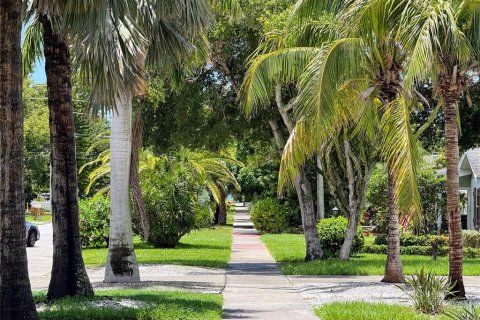 House in Clearwater, Florida 3 bedrooms, 179.49 sq.m. № 1805254 - photo 6