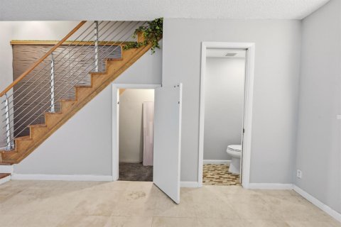 Condominio en venta en Wilton Manors, Florida, 2 dormitorios, 71.53 m2 № 2189799 - foto 9