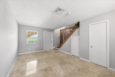 Condominio en venta en Wilton Manors, Florida, 2 dormitorios, 71.53 m2 № 2189799 - foto 11