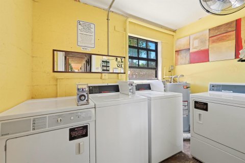 Condominio en venta en Wilton Manors, Florida, 2 dormitorios, 71.53 m2 № 2189799 - foto 25