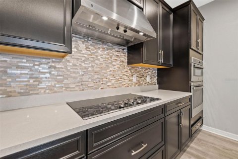 Casa en venta en Wesley Chapel, Florida, 4 dormitorios, 271.27 m2 № 1909734 - foto 12