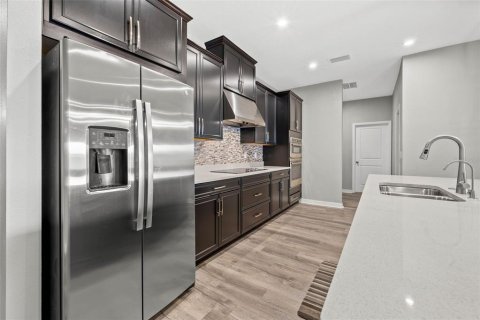 Casa en venta en Wesley Chapel, Florida, 4 dormitorios, 271.27 m2 № 1909734 - foto 11