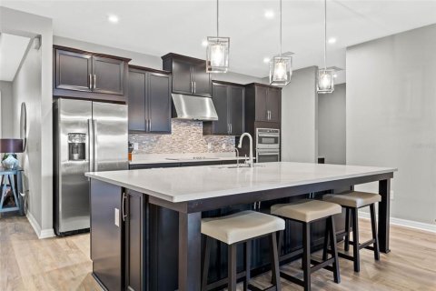 Casa en venta en Wesley Chapel, Florida, 4 dormitorios, 271.27 m2 № 1909734 - foto 6