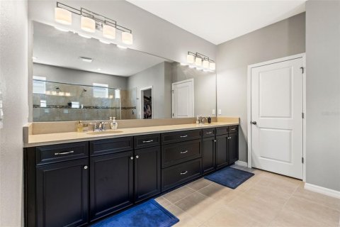 Casa en venta en Wesley Chapel, Florida, 4 dormitorios, 271.27 m2 № 1909734 - foto 25