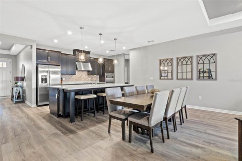 Casa en venta en Wesley Chapel, Florida, 4 dormitorios, 271.27 m2 № 1909734 - foto 5
