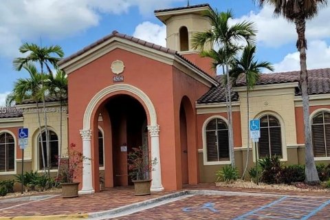 Apartment in Miramar, Florida 2 bedrooms, 99.22 sq.m. № 1953127 - photo 2