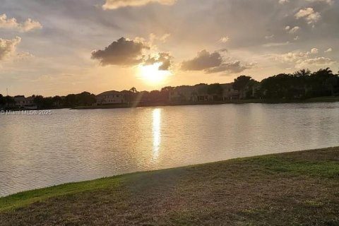 Apartment in Miramar, Florida 2 bedrooms, 99.22 sq.m. № 1953127 - photo 12