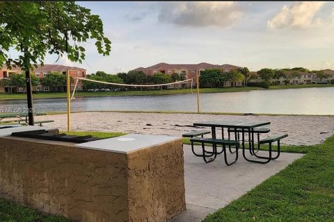 Apartment in Miramar, Florida 2 bedrooms, 99.22 sq.m. № 1953127 - photo 10