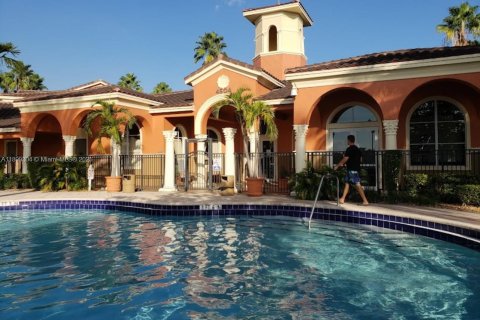 Apartment in Miramar, Florida 2 bedrooms, 99.22 sq.m. № 1953127 - photo 4