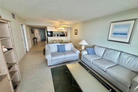 Condo in Hudson, Florida, 2 bedrooms  № 1878342 - photo 15
