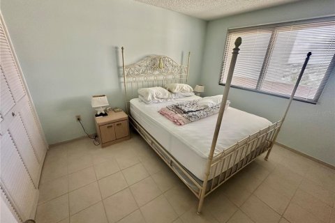 Condo in Hudson, Florida, 2 bedrooms  № 1878342 - photo 22