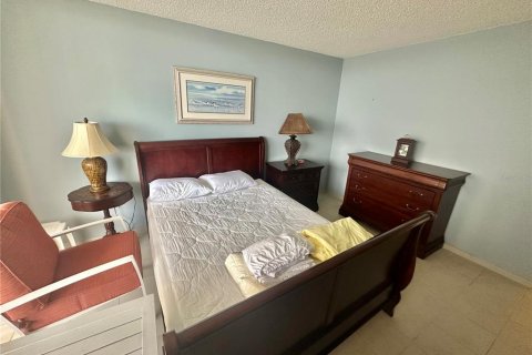 Condo in Hudson, Florida, 2 bedrooms  № 1878342 - photo 16