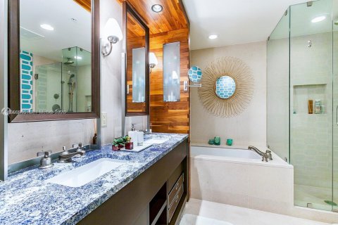 Снять в аренду кондоминиум в Майами-Бич, Флорида 2 спальни, 118.91м2, № 2028379 - фото 6