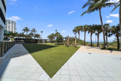 Снять в аренду кондоминиум в Майами-Бич, Флорида 2 спальни, 118.91м2, № 2028379 - фото 25