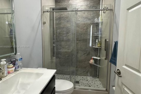 Touwnhouse à louer à Homestead, Floride: 3 chambres, 126.81 m2 № 1999028 - photo 4