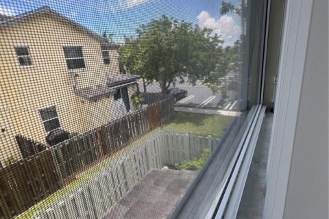 Touwnhouse à louer à Homestead, Floride: 3 chambres, 126.81 m2 № 1999028 - photo 23