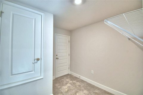 Casa en venta en Auburndale, Florida, 4 dormitorios, 204.38 m2 № 2215230 - foto 14